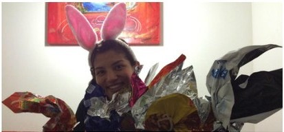 No aniversário de 26 anos, campeã olímpica posa de coelhinha da Páscoa