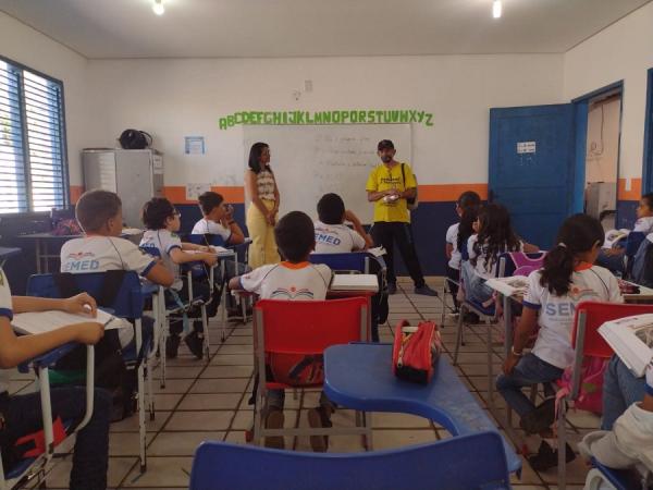 Projeto Amarelinho inicia visitas para o aguardado Show do Carrapeta 2023 em Bar&atilde;o de Graja&uacute;.(Imagem:FlorianoNews)