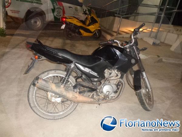 Polícia Militar recupera motocicleta roubada no Mercado Central e prende suspeito.(Imagem:FlorianoNews)