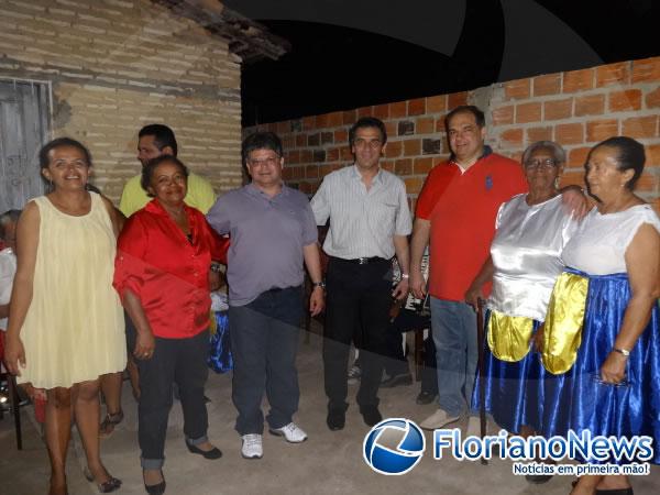 Associa&ccedil;&atilde;o dos Portadores de C&acirc;ncer realizou festa em homenagem ao Dia das M&atilde;es.(Imagem:FlorianoNews)