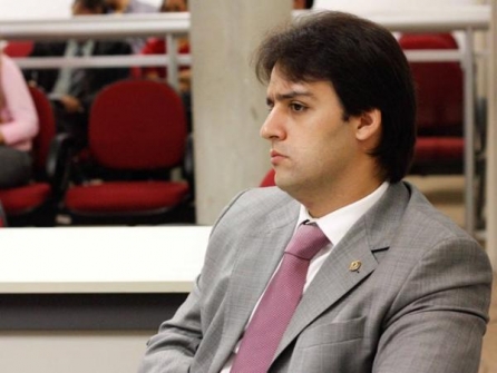 Lei obriga divulgação de medicamentos disponíveis nos postos de saúde do Estado