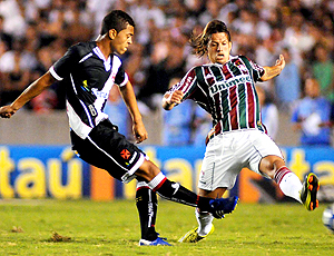 Na estreia de Deco, Flu e Vasco empatam em clássico emocionante