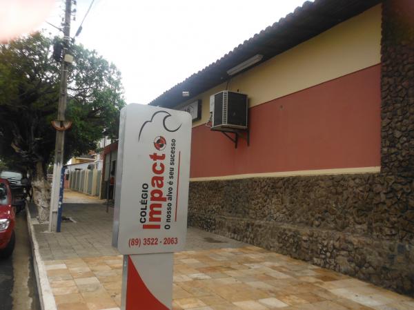 Col&eacute;gio Impacto ir&aacute; implantar Ensino Fundamental completo a partir de 2013.(Imagem:FlorianoNews)