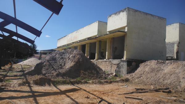 Obras de reforma e ampliação do Mercado do Cruzeiro estão em estágio avançado.(Imagem:FlorianoNews)