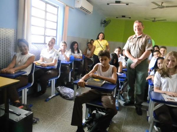 Escola Pequeno Pr&iacute;ncipe realiza palestra informativa sobre o mundo das drogas para alunos do 9&ordm; ano.(Imagem:EPP)
