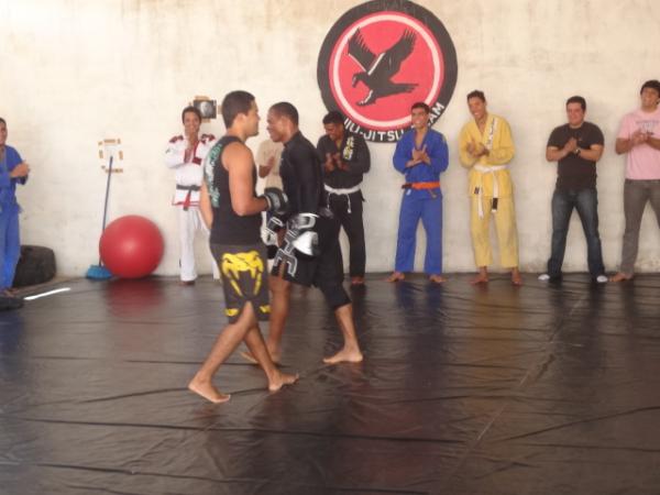 Lutador de MMA, Massaranduba, participa de semin&aacute;rio em Floriano.(Imagem:FlorianoNews)
