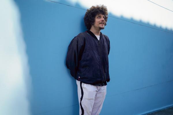 Seis e Meia encerra programação do primeiro semestre com show de Chico Chico em Teresina