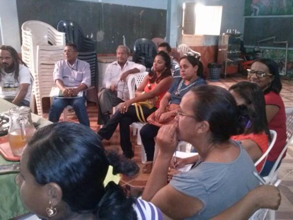 Reuni&atilde;o debate cria&ccedil;&atilde;o do Sindicato dos Trabalhadores Assalariados Rurais em Floriano.(Imagem:FlorianoNews)
