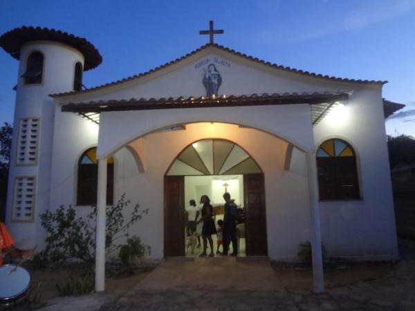 Procissão encerrou o festejo de Santa Rita de Cássia em Floriano