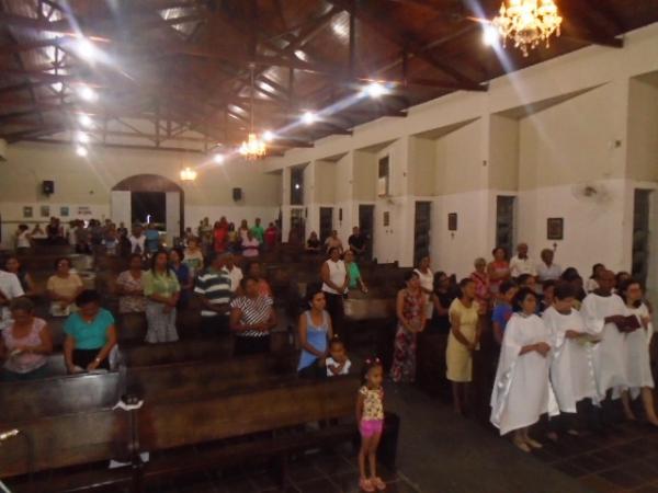 Paróquia de São José Operário celebra festa da Sagrada Família.(Imagem:FlorianoNews)