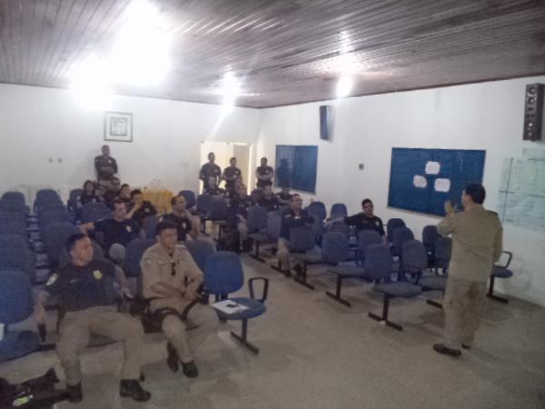 Polícia Rodoviária Federal promove curso de capacitação para agentes de trânsito.(Imagem:FlorianoNews)