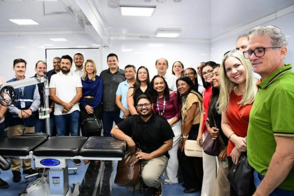 Gestores da região visitam serviços da Carreta da Oftalmologia em Floriano.(Imagem:Secom)