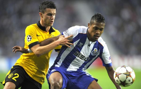Dunga corta Alex Sandro por lesão e convoca Marcelo para seu lugar