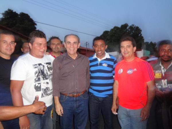 Coliga&ccedil;&atilde;o: Floriano Seguindo em Frente(Imagem:FlorianoNews)