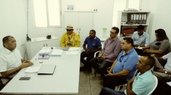 Em audi&ecirc;ncia, dire&ccedil;&atilde;o explica presen&ccedil;a de port&atilde;o em pronto socorro do Tib&eacute;rio Nunes.(Imagem:FlorianoNews)