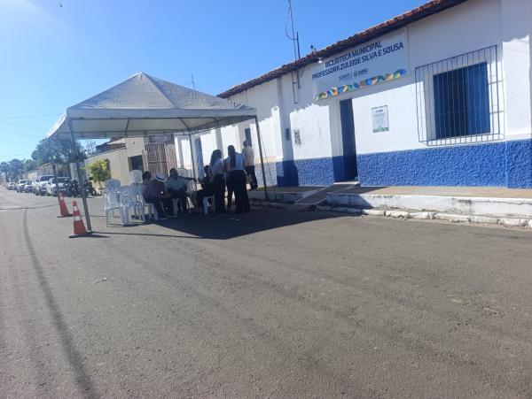 Prefeito Antônio Carlos celebra reabertura da Biblioteca Municipal de Barão de Grajaú.(Imagem:FlorianoNews)