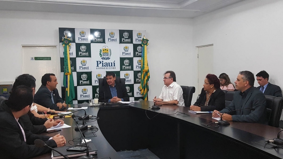 Governo discute expansão do ensino superior no Piauí