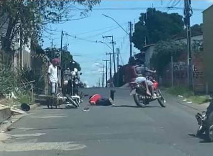 Assaltantes armados roubam motocicleta de trabalhador em Floriano