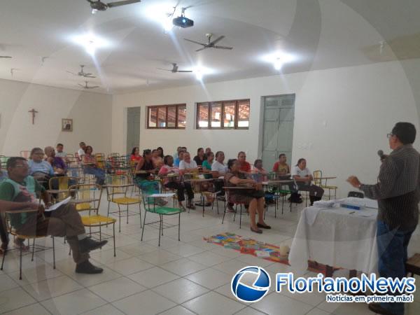 Assembleia em prepara&ccedil;&atilde;o para a 13&ordf; Romaria da Terra e da &Aacute;gua &eacute; realizada em Floriano.(Imagem:FlorianoNews)