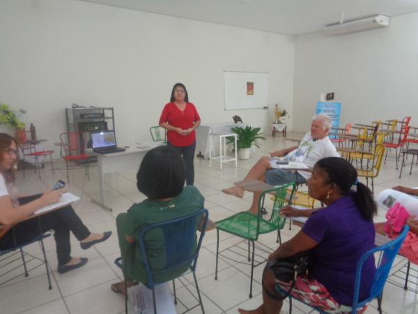 Entidades participam de oficina de forma&ccedil;&atilde;o em a&ccedil;&otilde;es de saneamento ambiental.(Imagem:FlorianoNews)