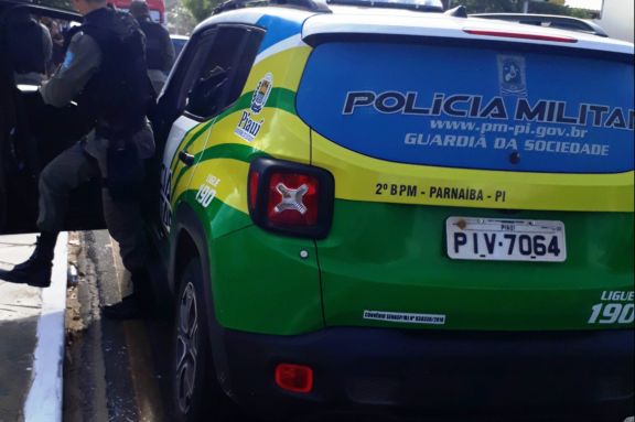 Motoqueiro embriagado é preso em flagrante após bater em viatura