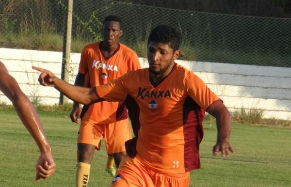 Zagueiro Paulo Para&iacute;ba desfalca time nas oitavas.(Imagem:Divulga&ccedil;&atilde;o)