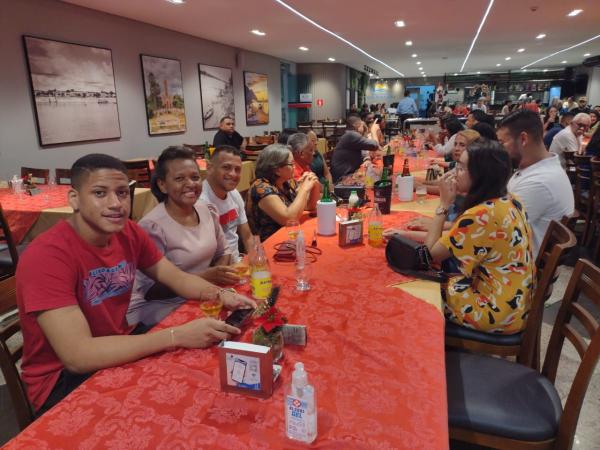 Vereadores e servidores da C&acirc;mara Municipal realizam confraterniza&ccedil;&atilde;o de final de ano.(Imagem:FlorianoNews)