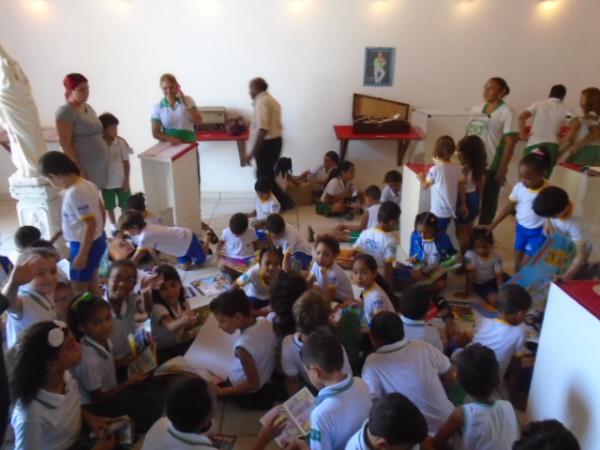 Teatro Maria Bonita recebe o espetáculo Palha Assada.(Imagem:FlorianoNews)