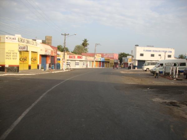 Avenida Bucar Neto em plena 6h da manh&atilde;(Imagem:Amarelinho)