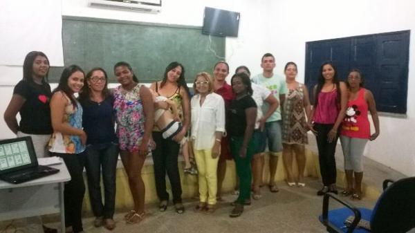 Programa Brasil Alfabetizado realiza encontro de formação