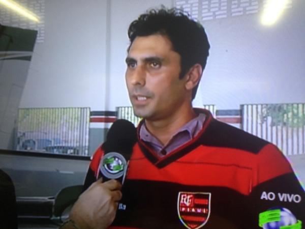 Athirson chega a Teresina e veste a camisa do Flamengo do Piauí.(Imagem:Cidadeverde.com)