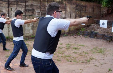Policiais participam de torneio de tiro prático na Acadepol