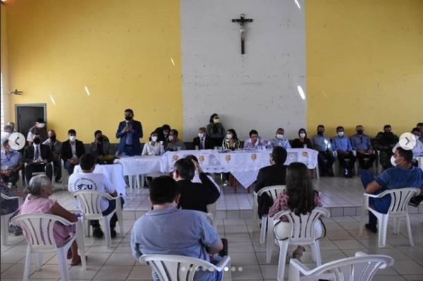 Deputado Francisco Costa participa de audi&ecirc;ncia p&uacute;blica em Cajueiro da Praia.(Imagem:Reprodu&ccedil;&atilde;o/Instagram)