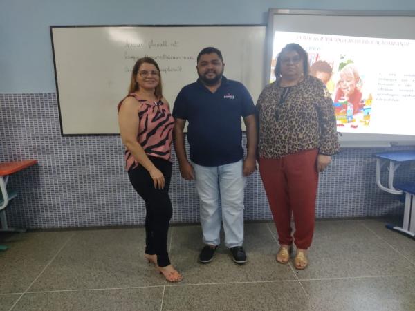 Cl&aacute;udia Ara&uacute;jo, Noellio Galv&atilde;o e Socorro Carvalho.(Imagem:FlorianoNews)