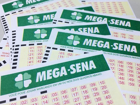 Mega-Sena pode pagar um prêmio de R$ 35 milhões neste sábado (23)
