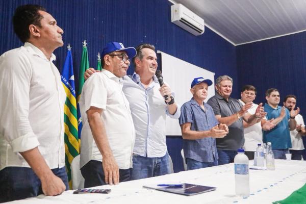 Ciro Nogueira inaugura novo cartão postal de Elesbão Veloso e anuncia mais investimentos(Imagem:Ascom)