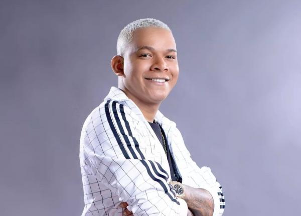  Aldair Playboy &eacute; uma das atra&ccedil;&otilde;es da Mans&atilde;o Forr&oacute; no domingo.(Imagem:Divulga&ccedil;&atilde;o )