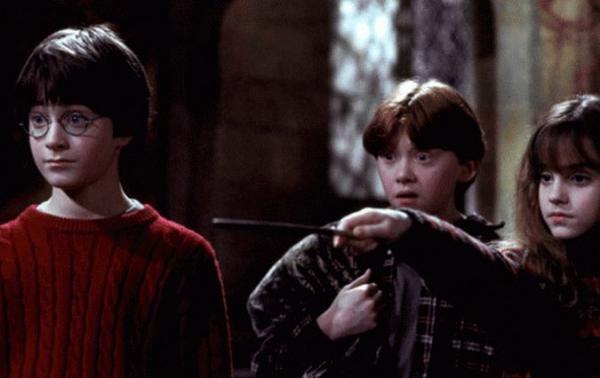 Os personagens Harry Potter, Rony Weasley e Hermione Granger no cinema,(Imagem:Divulga&ccedil;&atilde;o)