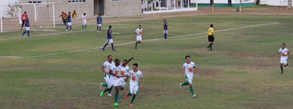 Faltando uma jogo para levantar a ta&ccedil;a de campe&atilde;o, as duas equipes est&atilde;o garantidas na elite do estadual em 2016.(Imagem:Josiel Martins)