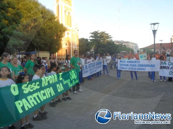 Prefeitura Floriano realiza caminhada em comemora&ccedil;&atilde;o ao Dia do Meio Ambiente.(Imagem:FlorianoNews)