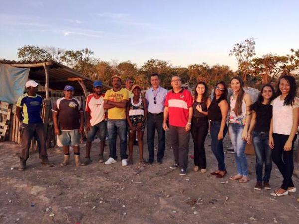 Prefeito Gilberto Júnior faz visita ao lixão de Floriano