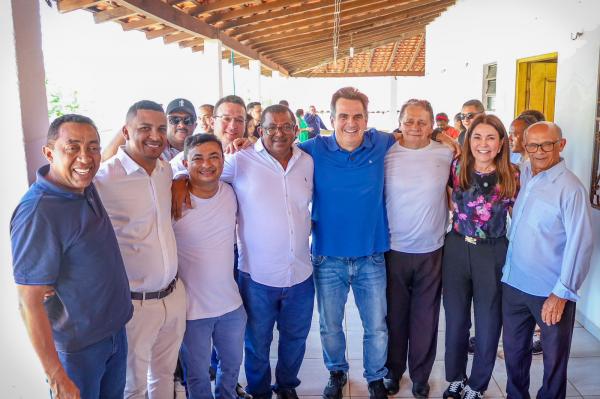 Ciro Nogueira visita obras de escola garantida graças à sua atuação e ganha título de cidadania(Imagem:Ascom)