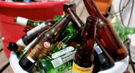 Decreto proíbe venda de bebidas em garrafas de vidro durante o Carnaval de Floriano