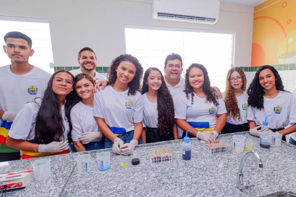  Seduc conclui entrega de fardamento para estudantes das escolas da rede estadual(Imagem:Divulga&ccedil;&atilde;o)