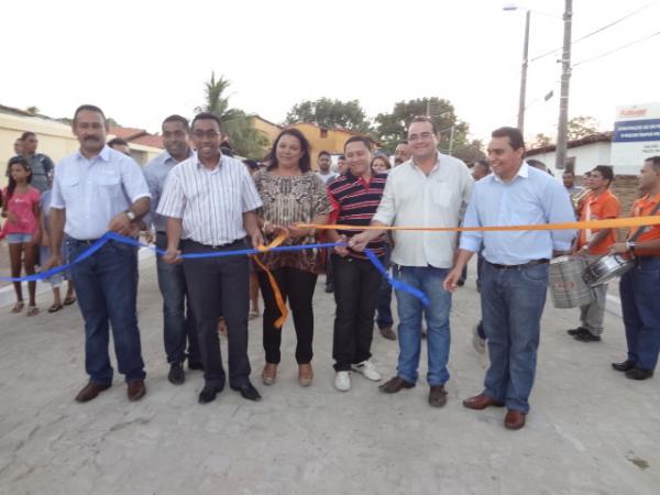 Prefeitura de Floriano inaugura ponte no bairro Irapu&aacute; II.(Imagem:FlorianoNews)