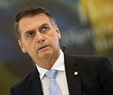 Com clima tenso no PSL, Bolsonaro convoca reunião com a bancada