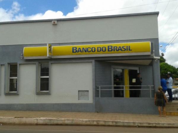 Mulher é presa pela PF acusada de fraudar INSS por 17 anos