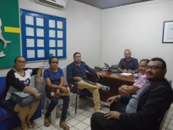 Secretário de Educação se reúne com Sindicato dos Professores.(Imagem:FlorianoNews)
