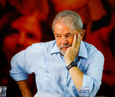 Pesquisas eleitorais terão de incluir nome de lula