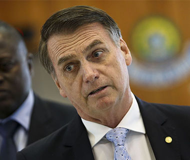 Bolsonaro sanciona projeto que anistia partidos políticos